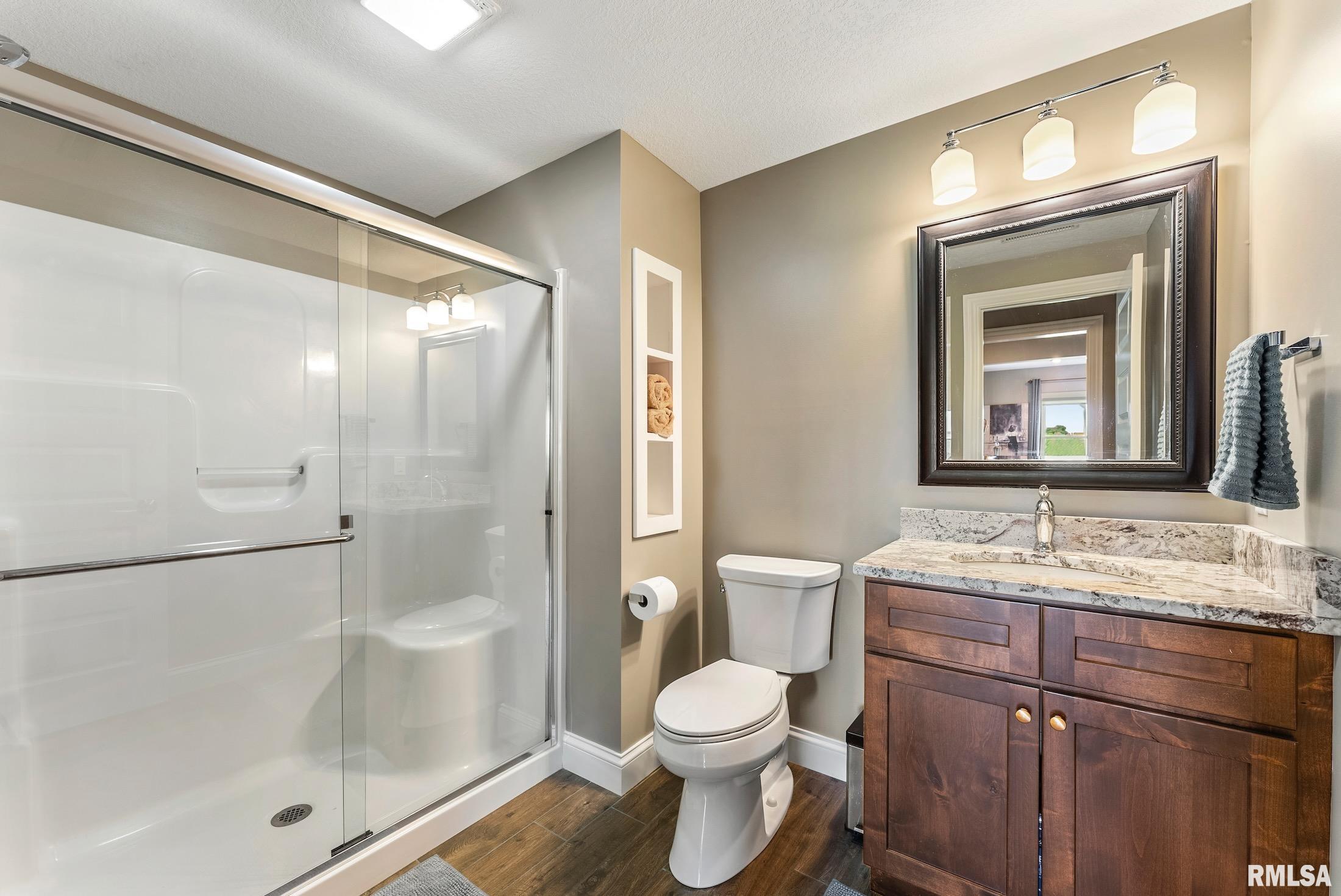 6476 Cardinal Road Bettendorf, IA 52722 - Photo 34 of 61 Gallery Image 34