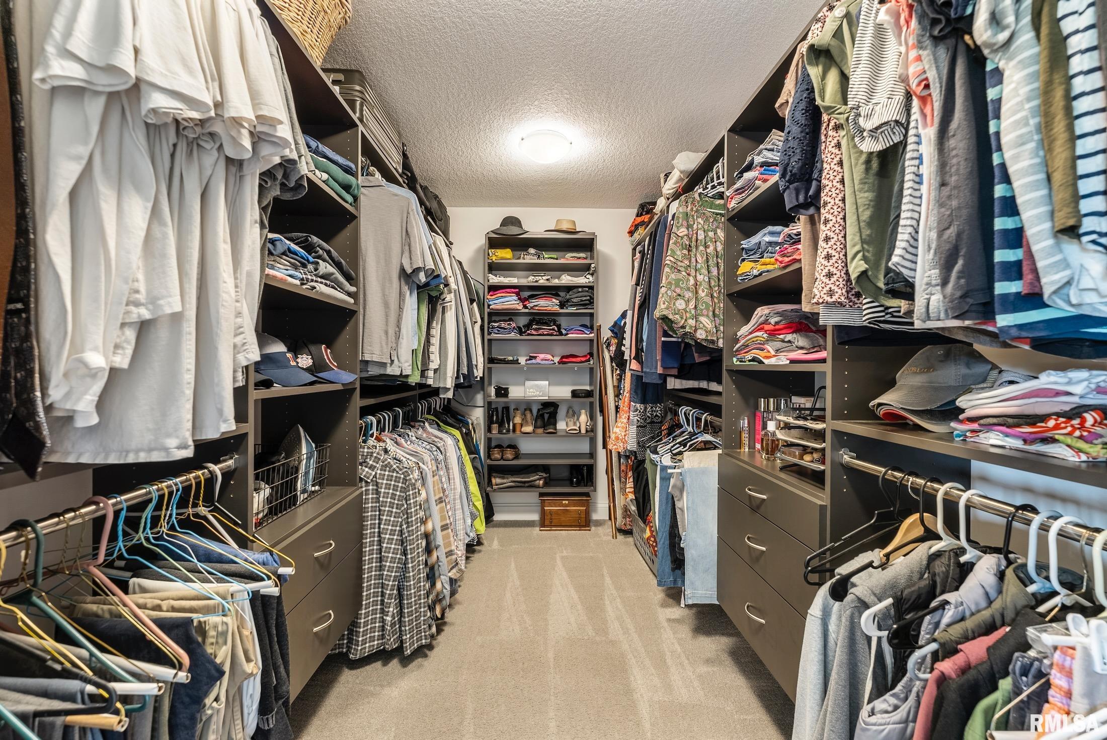 6476 Cardinal Road Bettendorf, IA 52722 - Photo 37 of 61 Gallery Image 37
