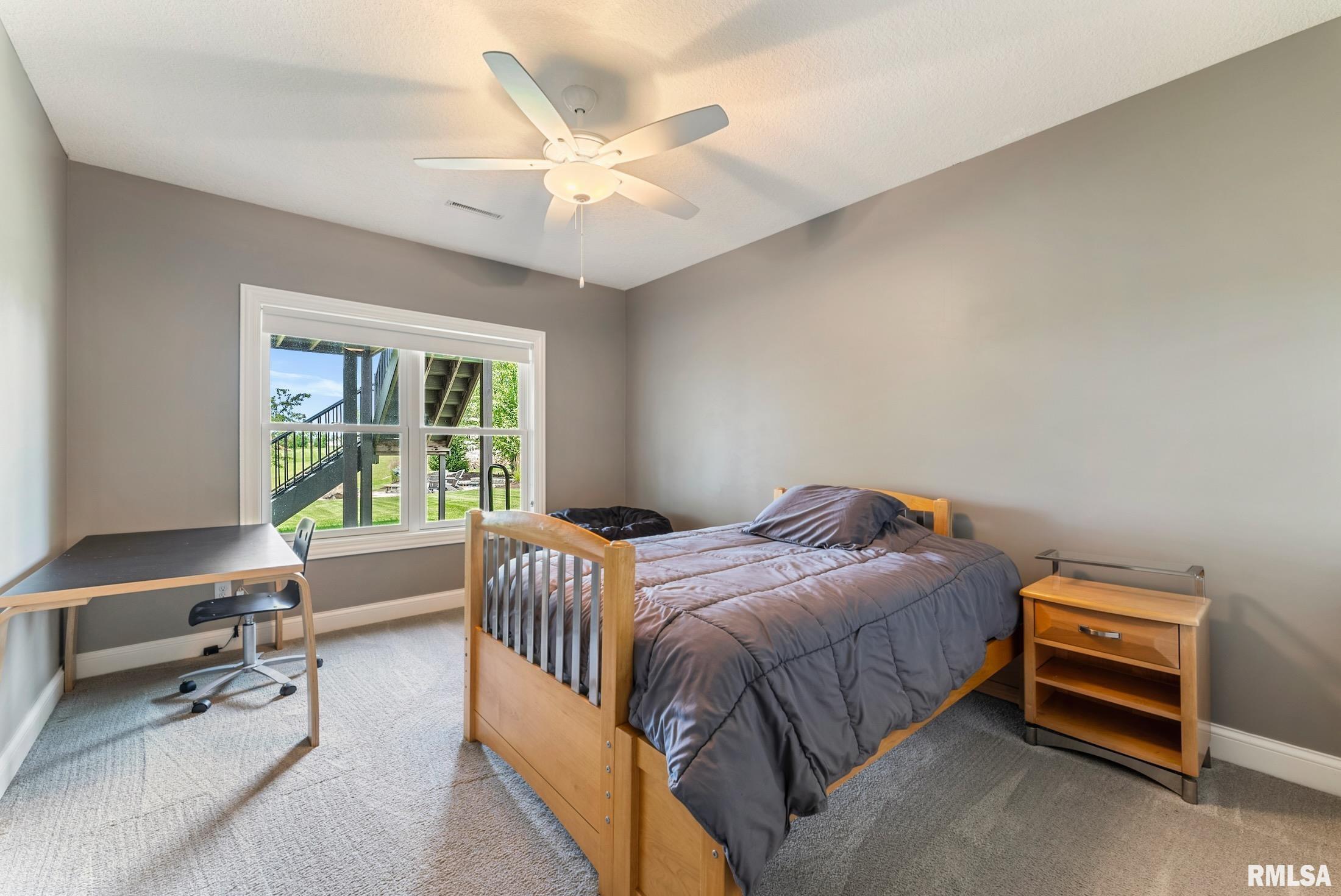 6476 Cardinal Road Bettendorf, IA 52722 - Photo 45 of 61 Gallery Image 45