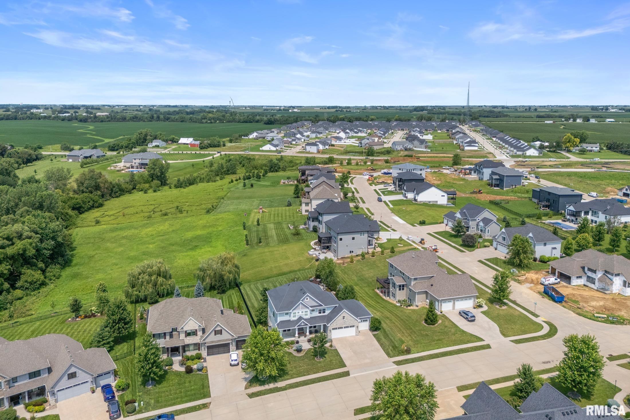 6476 Cardinal Road Bettendorf, IA 52722 - Photo 56 of 61 Gallery Image 56