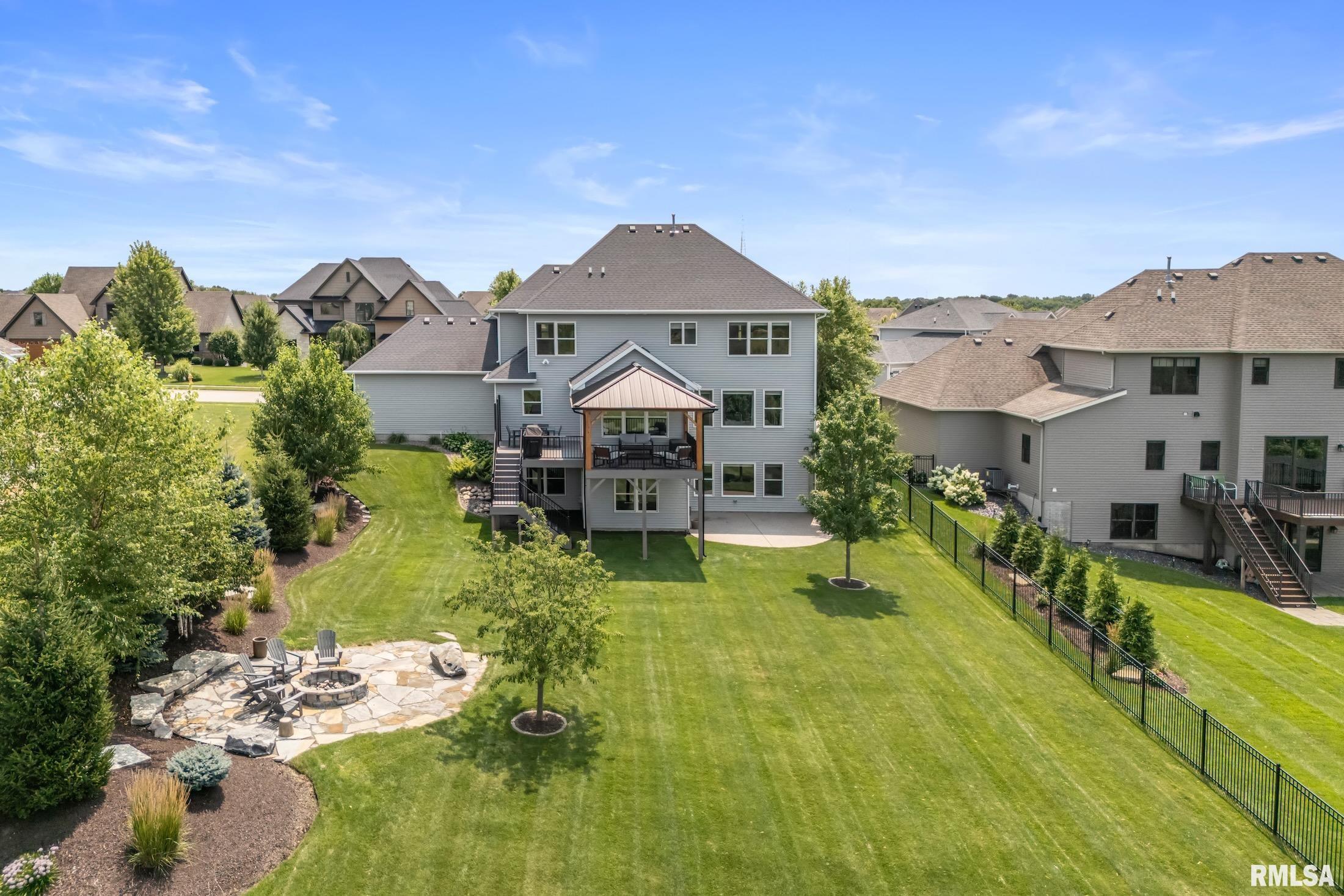 6476 Cardinal Road Bettendorf, IA 52722 - Photo 6 of 61 Gallery Image 6
