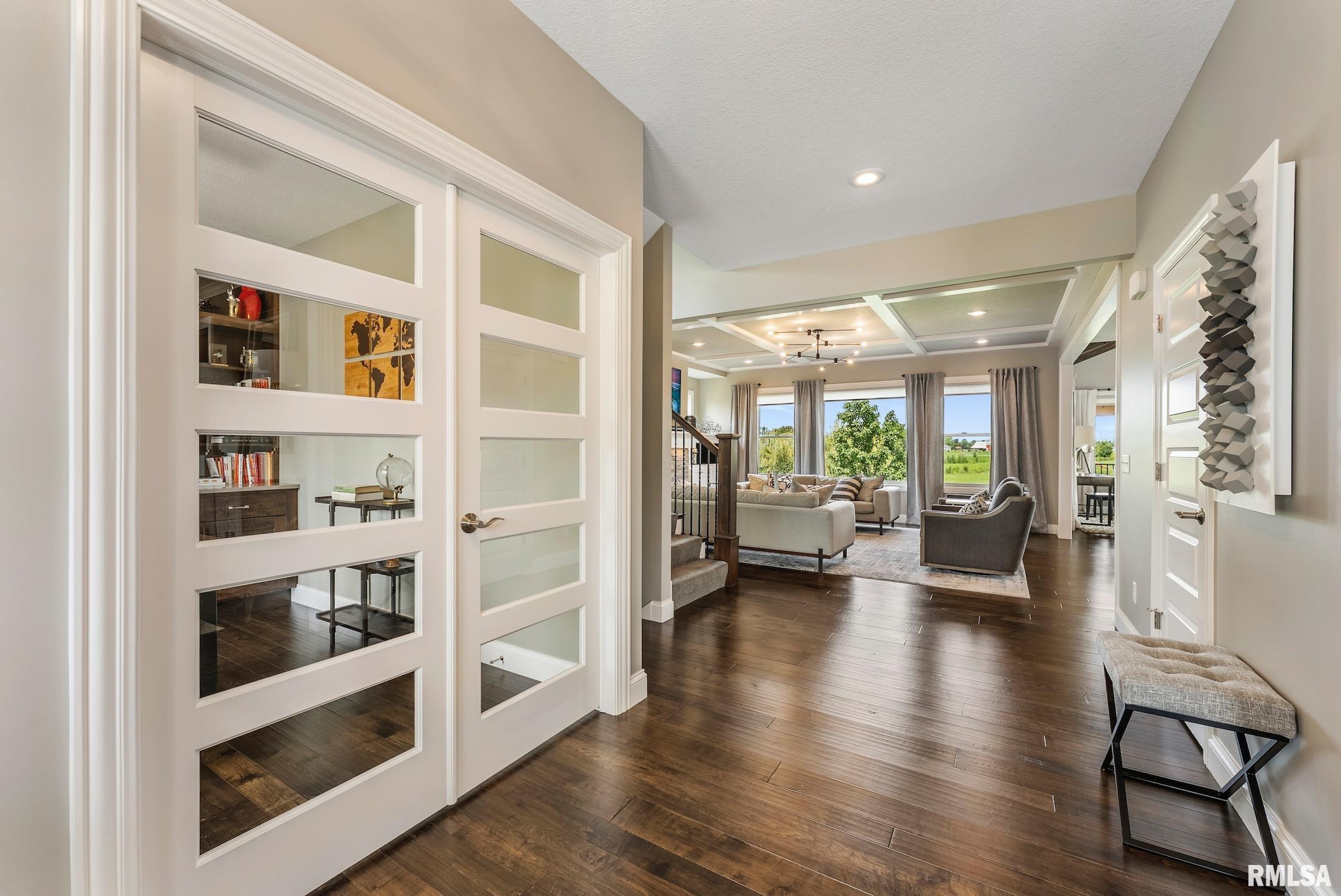 6476 Cardinal Road Bettendorf, IA 52722 - Photo 8 of 61 Gallery Image 8
