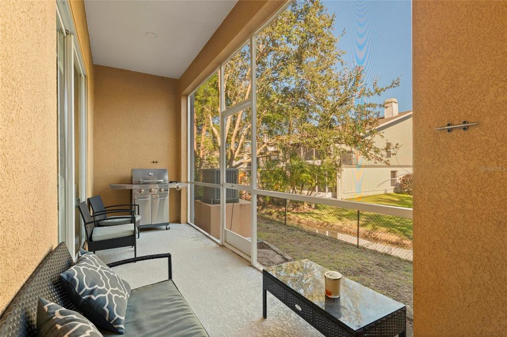 1461 Ridge Terrace Tarpon Springs, FL 34689 - Photo 3 of 25 a living room with furniture