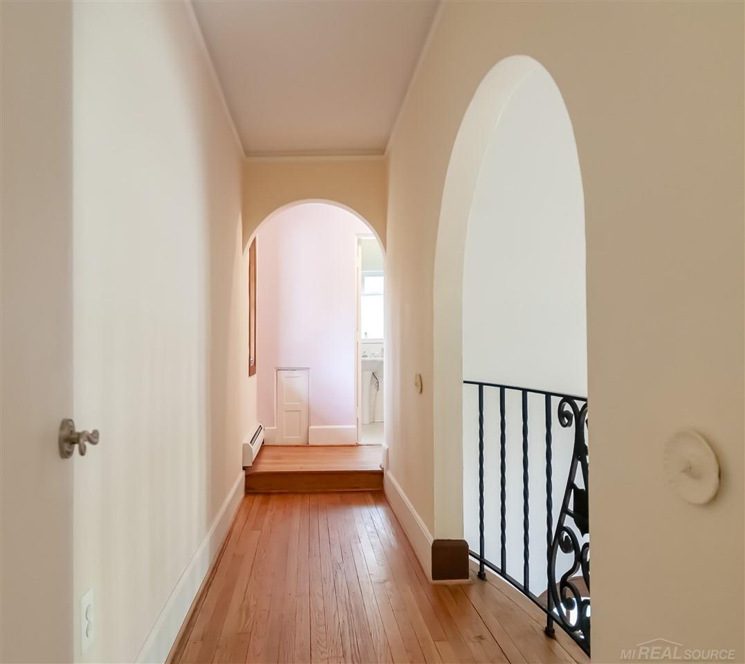 762 Bedford Road Grosse Pointe, MI 48230 - Photo 30 of 57 50039523-29.JPG