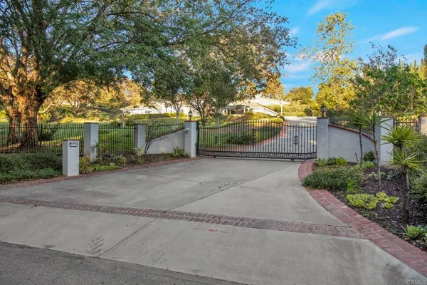 $1,595,000 | 4286 La Canada Road, Fallbrook, CA 92028