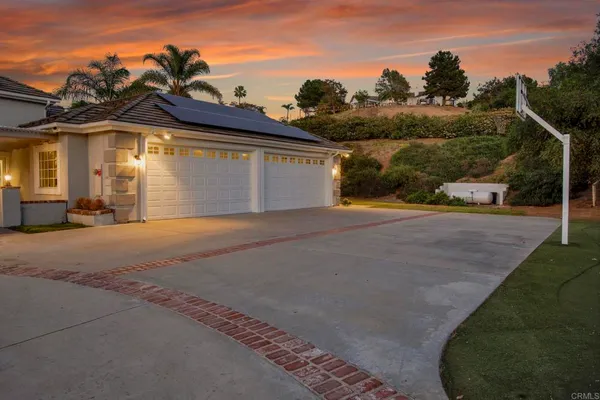 $1,595,000 | 4286 La Canada Road, Fallbrook, CA 92028