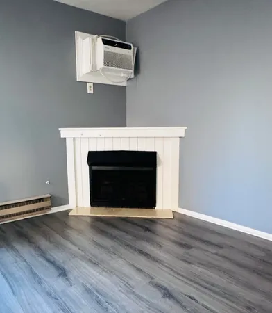 $1,445 | 7640 Woodview Street, Unit 1, Westland, MI 48185