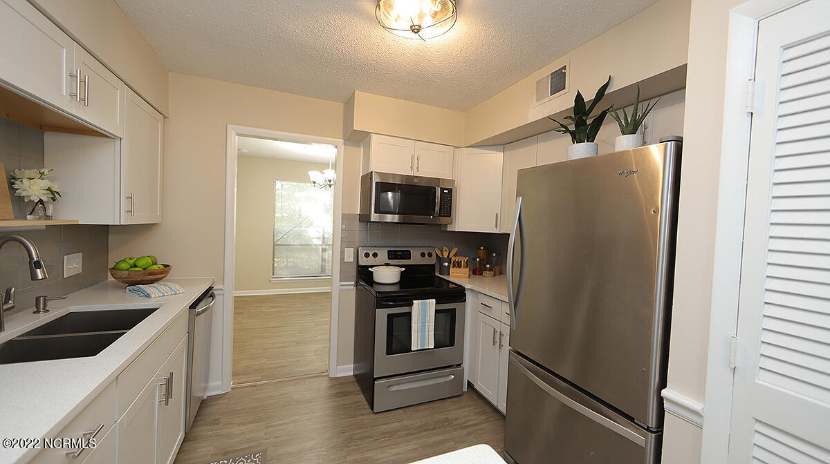 3959 Wendy Lane Raleigh, NC 27606 - Photo 10 of 23 3959 Wendy LaneI