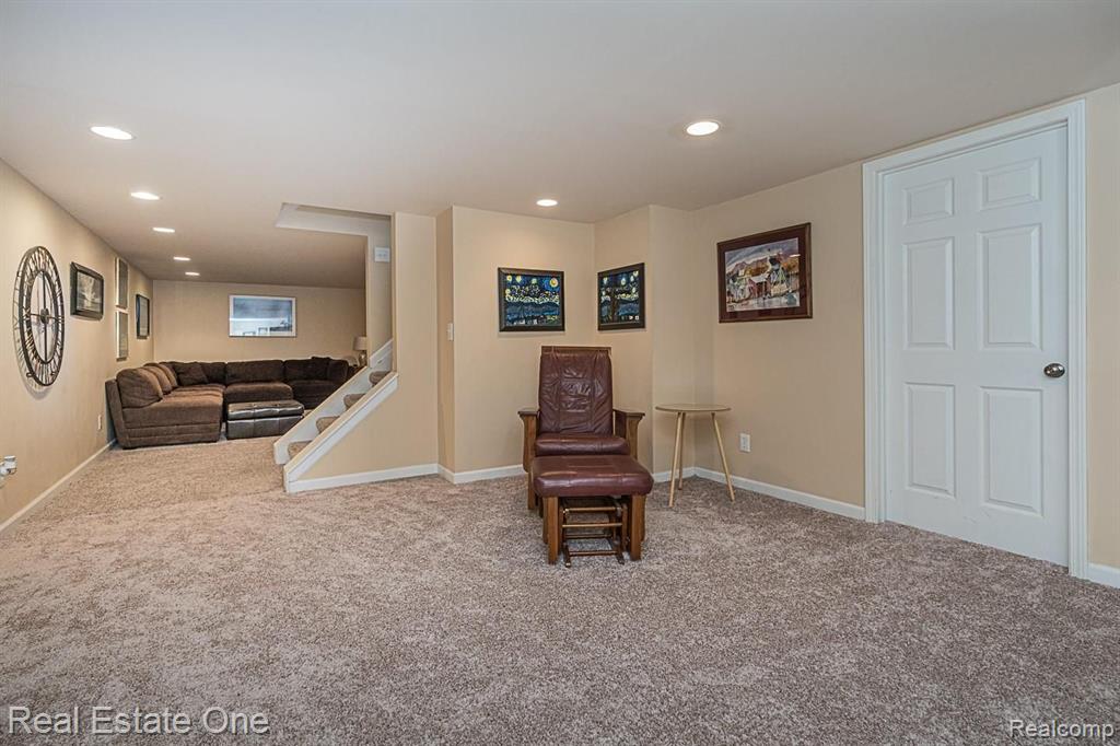 1380 Chestnut Circle Rochester Hills, MI 48309 - Photo 29 of 46