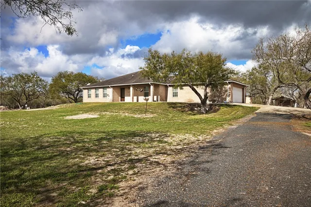 $575,000 | Undisclosed Address, Sinton, TX 78387