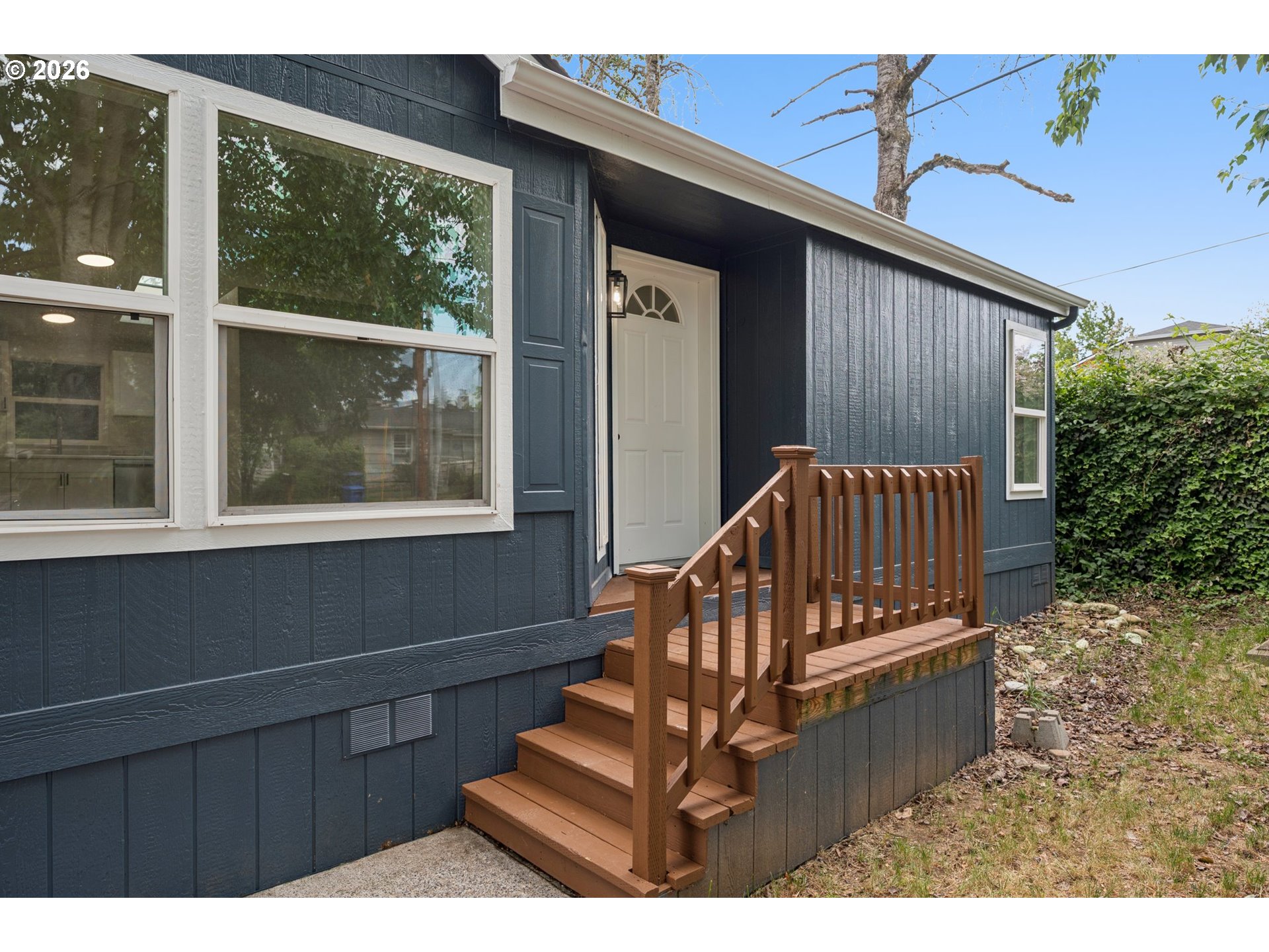 12420 Southeast Bush Street, Unit 1 Portland, OR 97236 - Photo 3 of 33