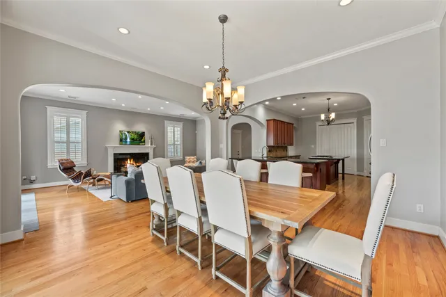 $1,025,000 | 1317 Chamboard Lane, Houston, TX 77018