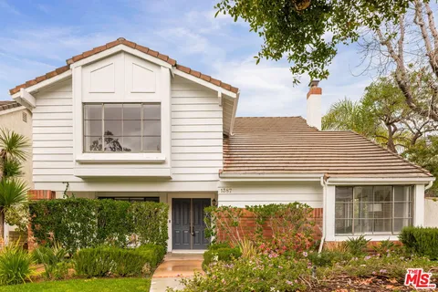 $2,295,000 | 1387 Avenida De Cortez, Pacific Palisades, CA 90272