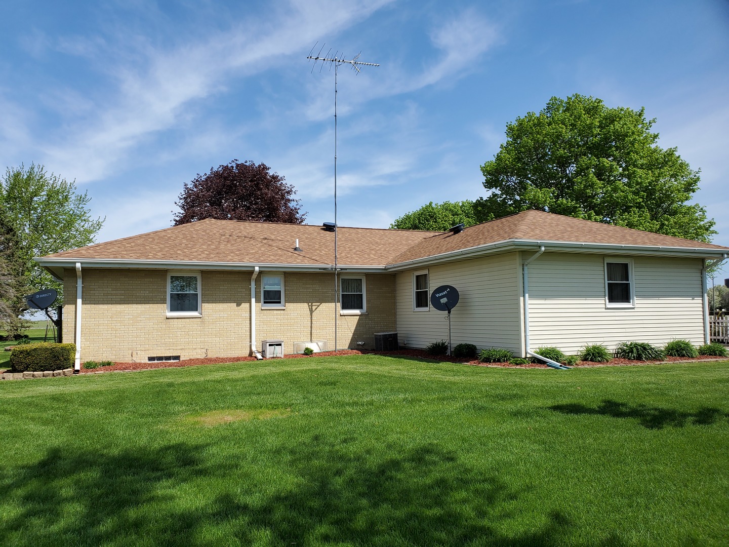 18869 Star Road Prophetstown, IL 61277 - Photo 20 of 20 a front view of a house with a yard