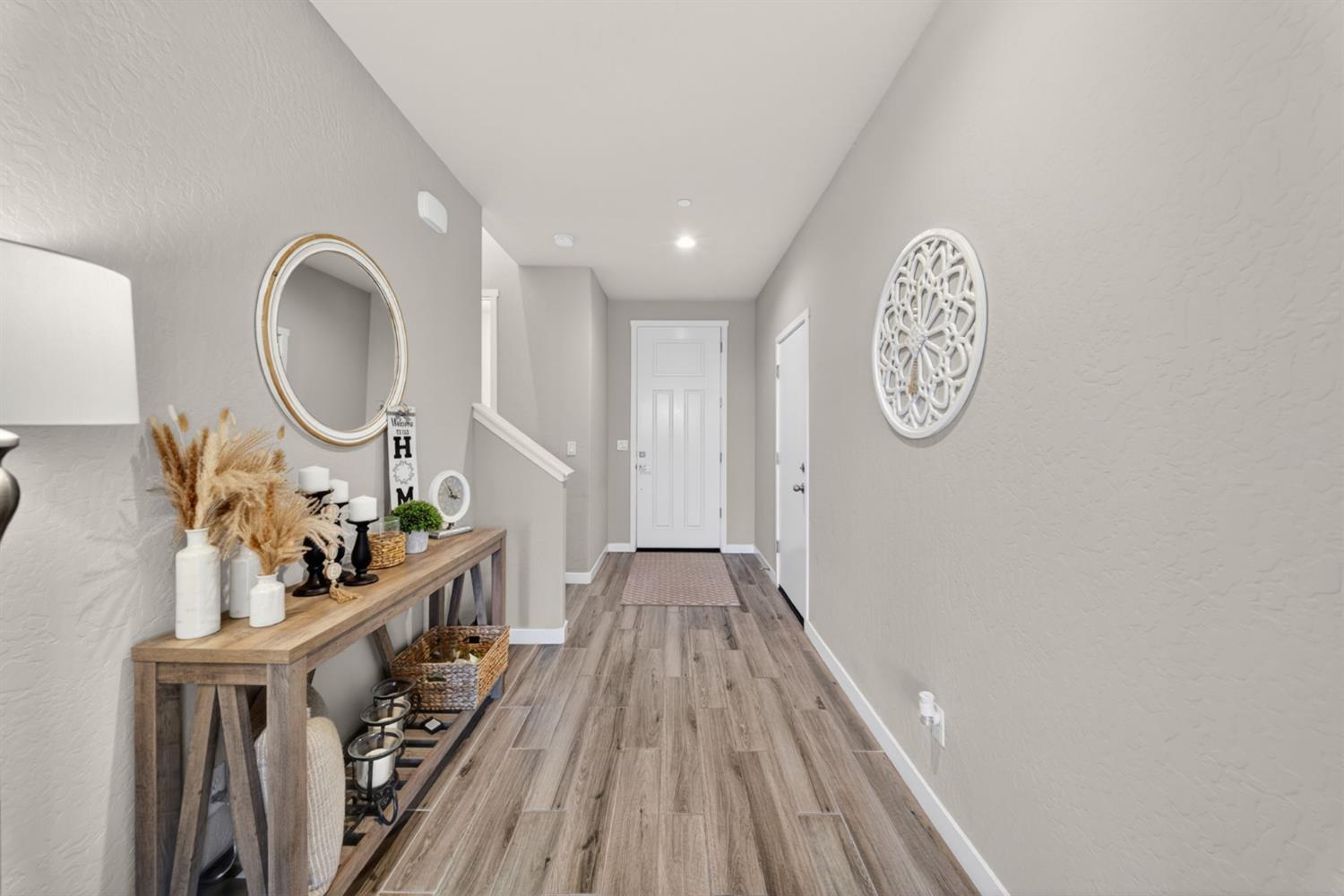 4219 North Reed Avenue Fresno, CA 93723 - Photo 6 of 38 Entryway