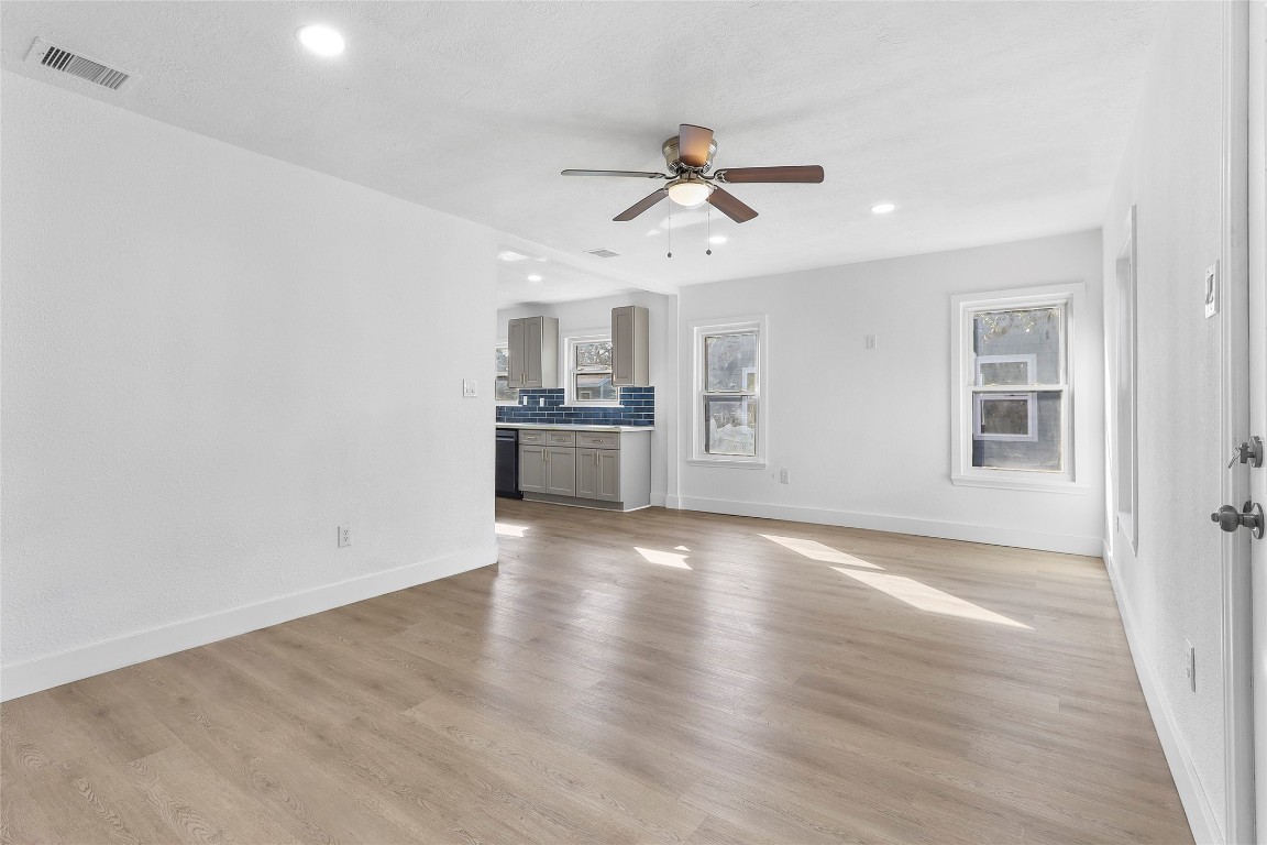 4516 Normandy Way Houston, TX 77021 - Photo 3 of 14