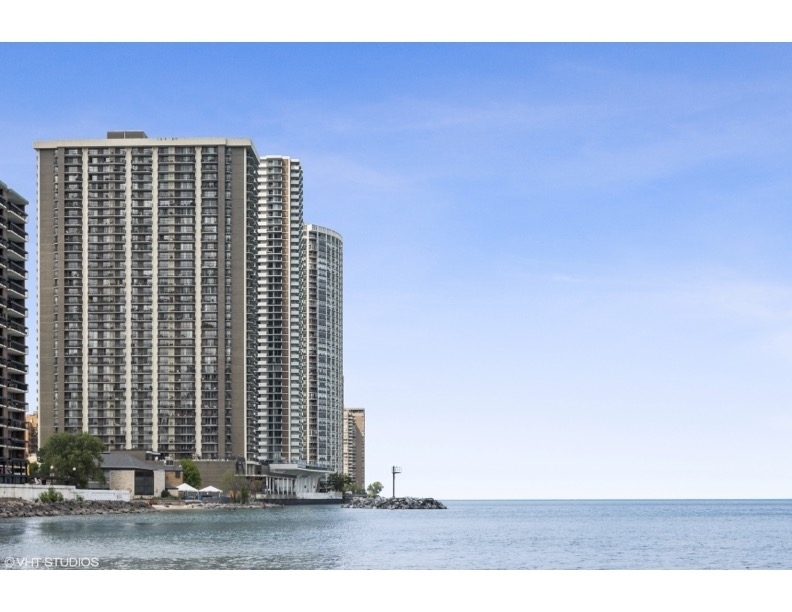 6007 North Sheridan Road, Unit 21F Chicago, IL 60660 - Photo 1 of 22 a view of a building