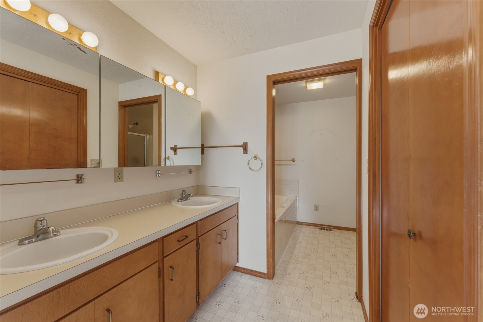 807 Southeast Sentry Drive College Place, WA 99324 - Photo 16 of 21