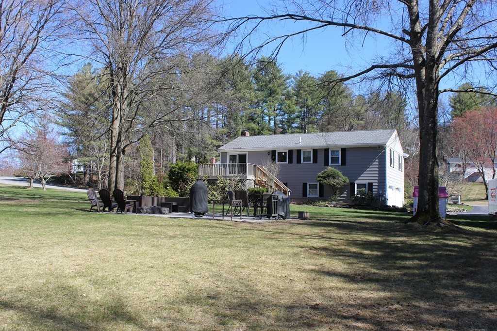 112 Simpson Road Marlborough, MA 01752 - Photo 3 of 30 Gallery Image 3