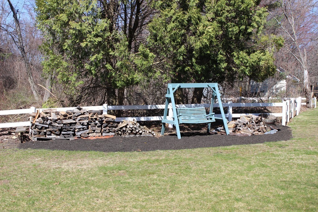 112 Simpson Road Marlborough, MA 01752 - Photo 5 of 30 Gallery Image 5