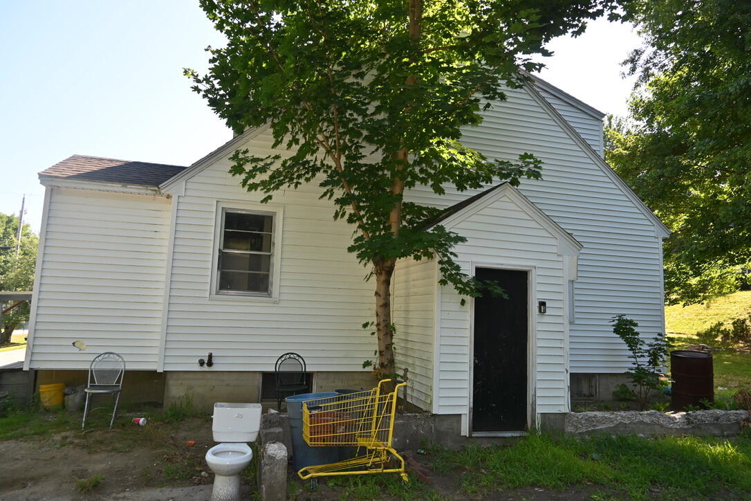 135 Upland Road Lisbon, ME 04252 - Photo 6 of 28 745755AC-A4A3-4371-9591-86FE12D2D8D4_1_1