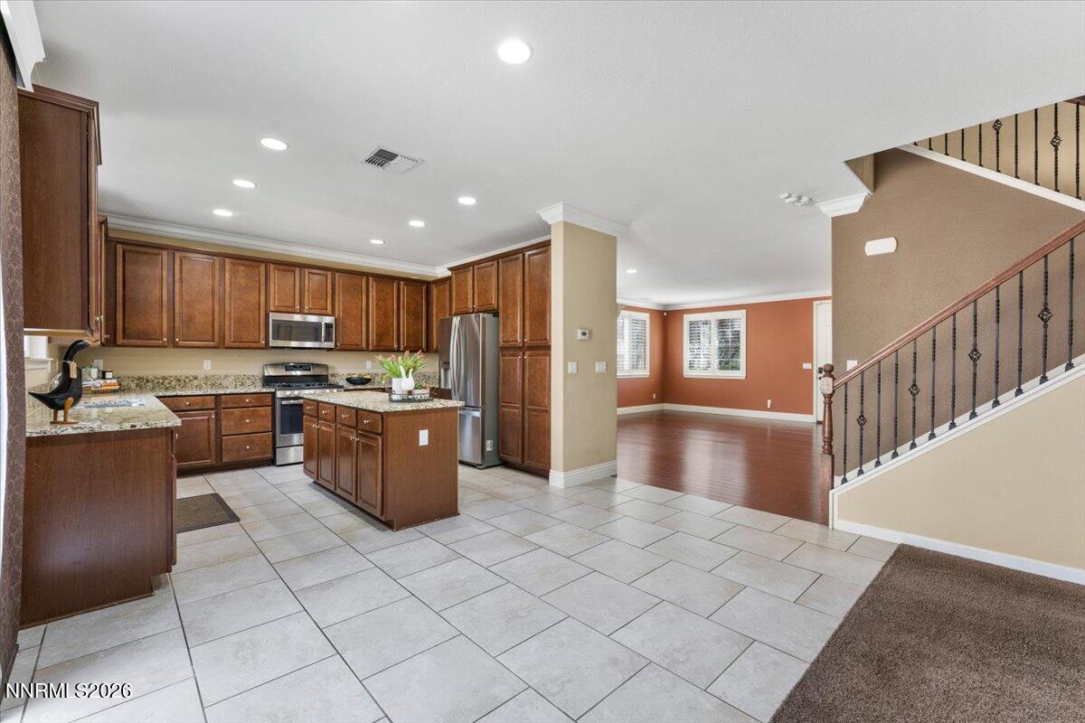 10825 Pebble Hill Drive Reno, NV 89521 - Photo 13 of 54 16-10825 Pebble Hill Drive Reno NV 89521