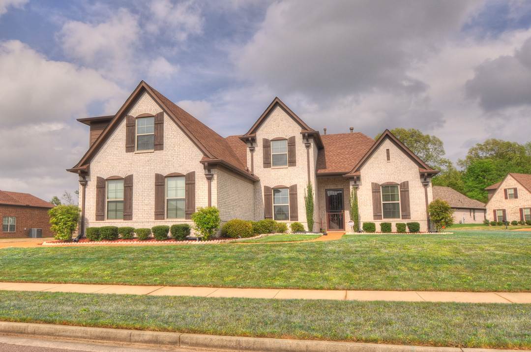 7722 Shadowcrest Road Memphis, TN 38125 - Photo 1 of 25 Gallery Image 1