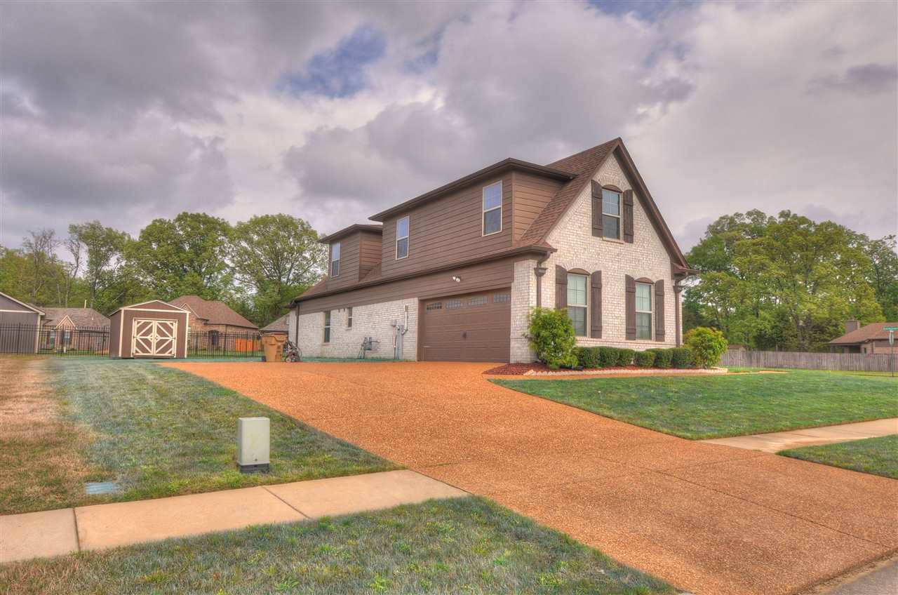 7722 Shadowcrest Road Memphis, TN 38125 - Photo 2 of 25 Gallery Image 2