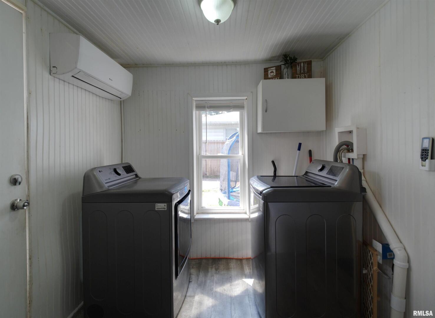 607 2nd Street Camanche, IA 52730 - Photo 12 of 25