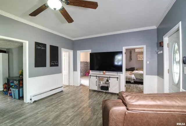 $135,000 | 607 2nd Street, Camanche, IA 52730