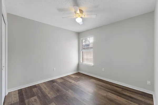 $2,175 | 504 Easy Street, Fort Walton Beach, FL 32547