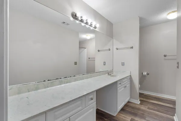 $2,175 | 504 Easy Street, Fort Walton Beach, FL 32547