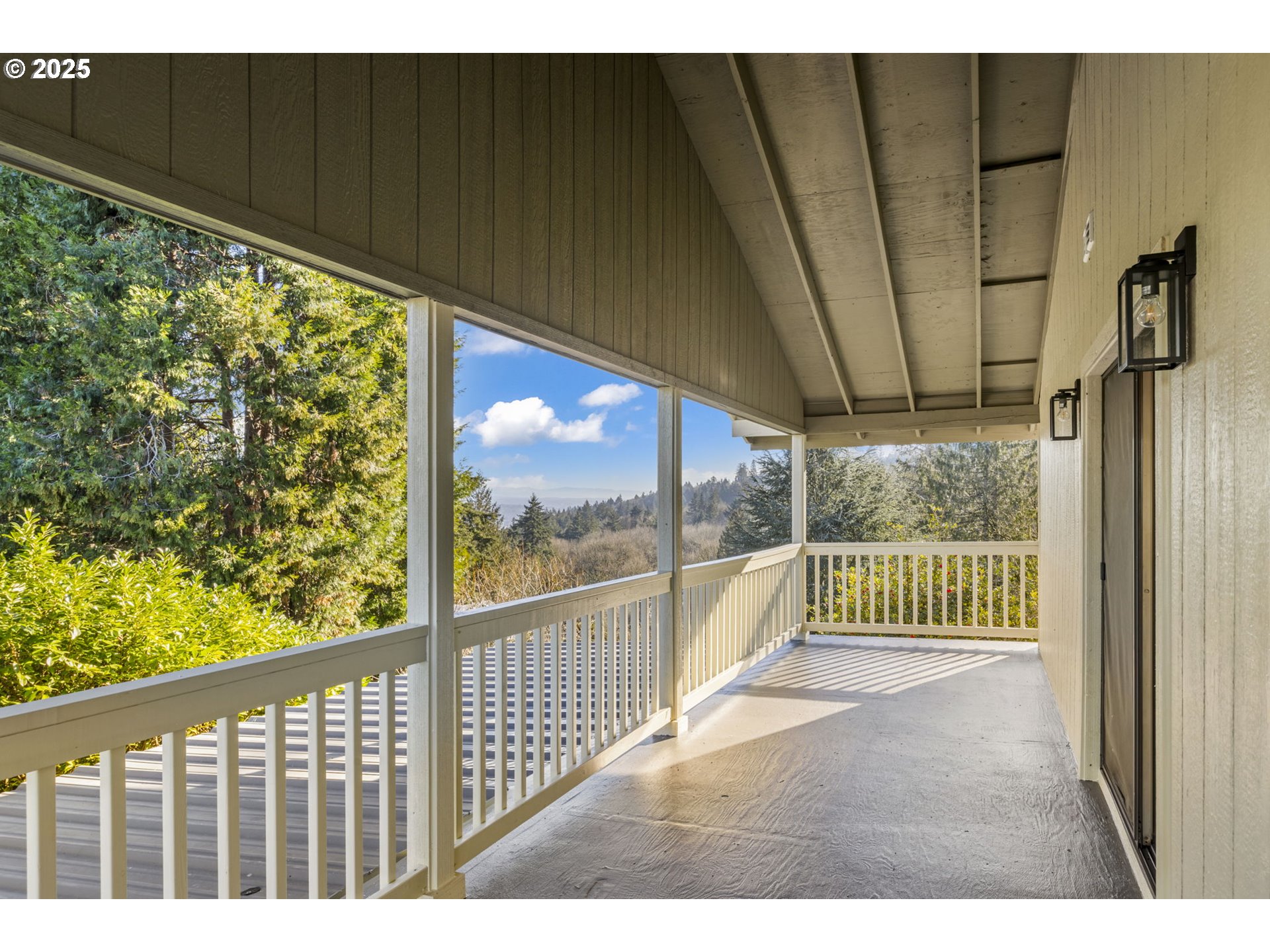 3412 Southwest 13th Avenue Portland, OR 97239 - Photo 23 of 47