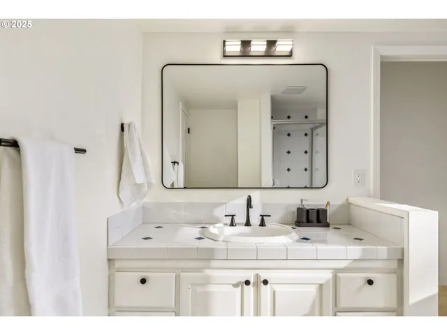 $839,900 | 3412 Southwest 13th Avenue, Portland, OR 97239