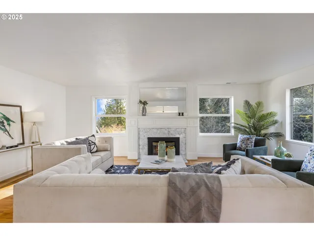 $839,900 | 3412 Southwest 13th Avenue, Portland, OR 97239