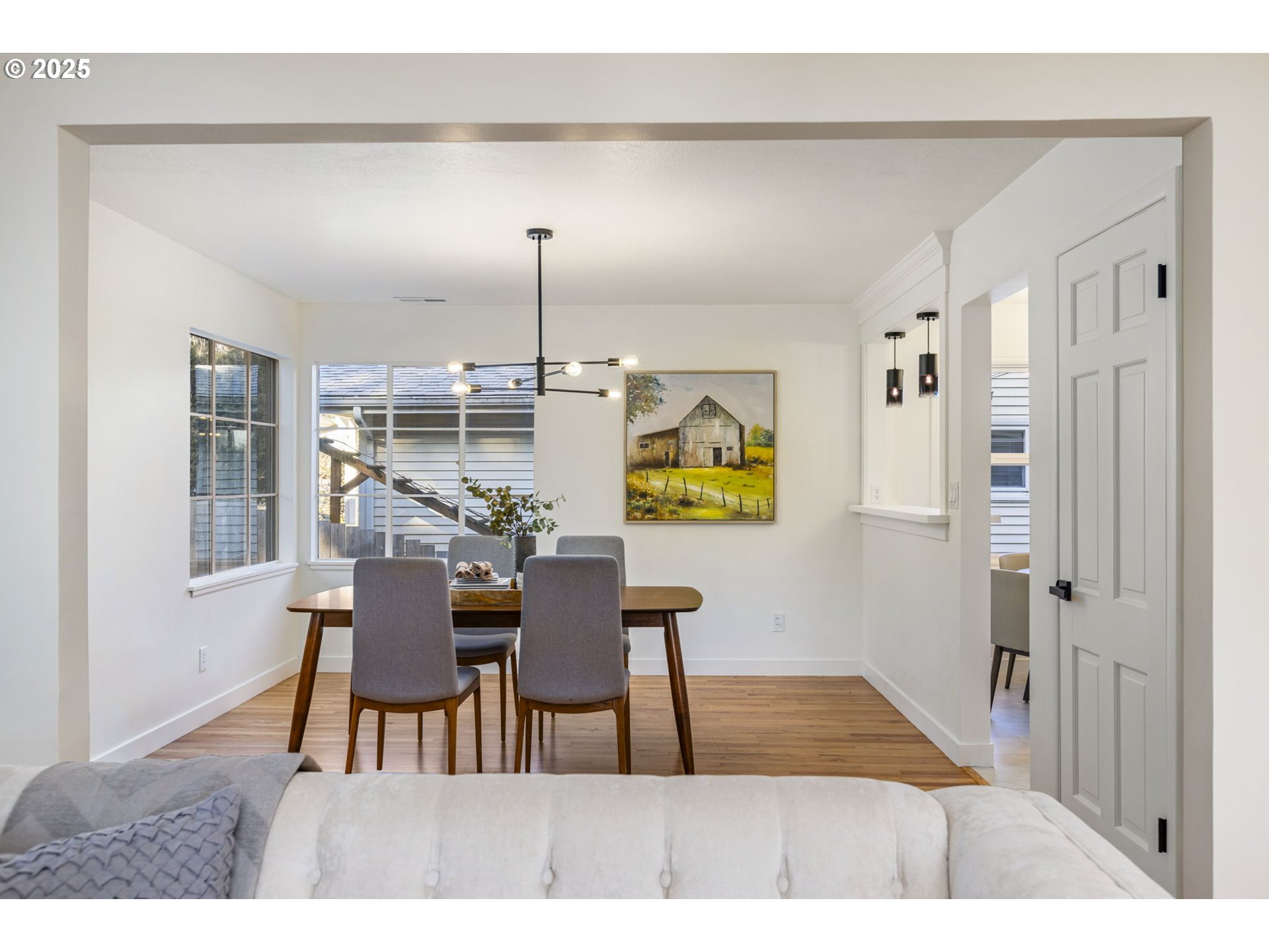 3412 Southwest 13th Avenue Portland, OR 97239 - Photo 6 of 47