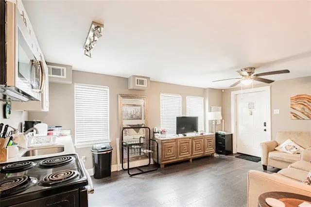 $399,000 | 2815-17 Mistletoe Street, New Orleans, LA 70118