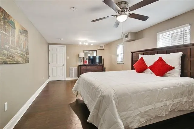 $399,000 | 2815-17 Mistletoe Street, New Orleans, LA 70118