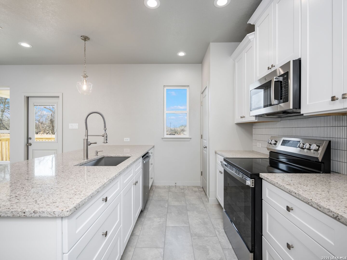 14657 Main Street Lytle, TX 78052 - Photo 20 of 31