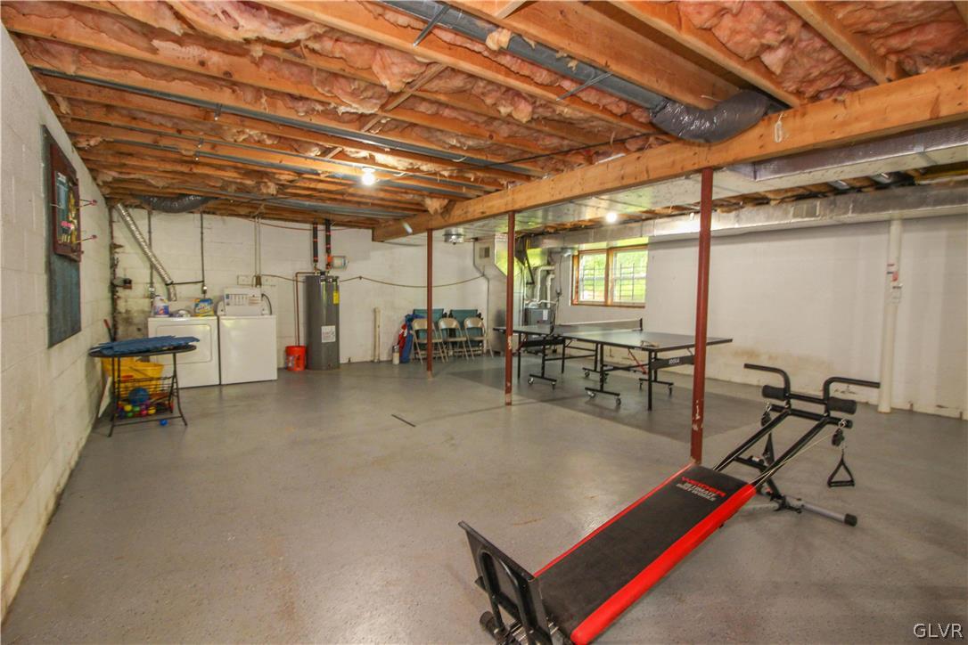 4219 Winchester Way Bushkill, PA 18324 - Photo 35 of 49 a room with gym equipment