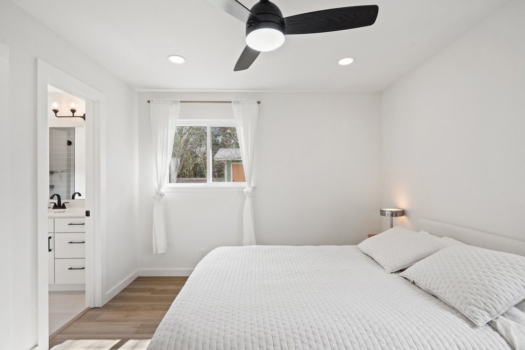 4705 Old Castle Road Austin, TX 78745 - Photo 20 of 32 It also feature its own private ensuite bathroom.