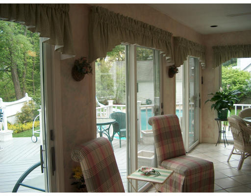 6 Pinehurst Road Holyoke, MA 01040 - Photo 21 of 27 Gallery Image 21