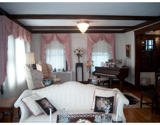 6 Pinehurst Road Holyoke, MA 01040 - Photo 6 of 27 Gallery Image 6