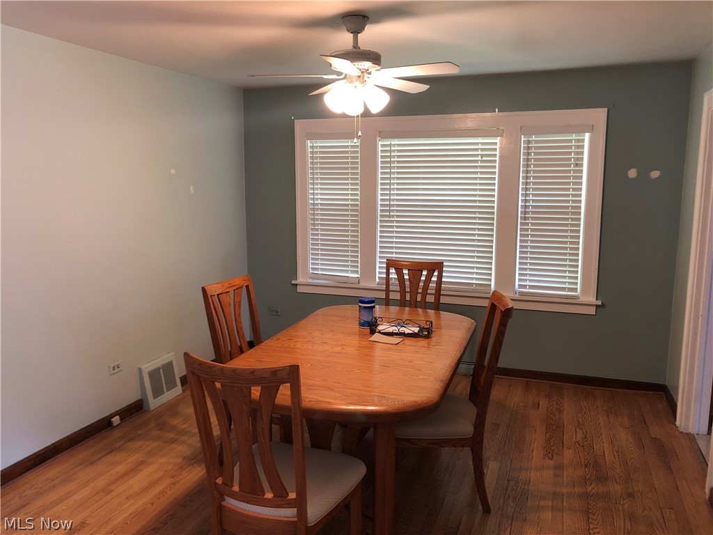 1565 Ridge Road Hinckley, OH 44233 - Photo 4 of 27