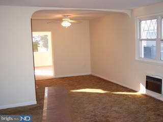 9808 Woodfern Road Philadelphia, PA 19115 - Photo 3 of 6