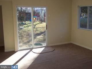9808 Woodfern Road Philadelphia, PA 19115 - Photo 5 of 6