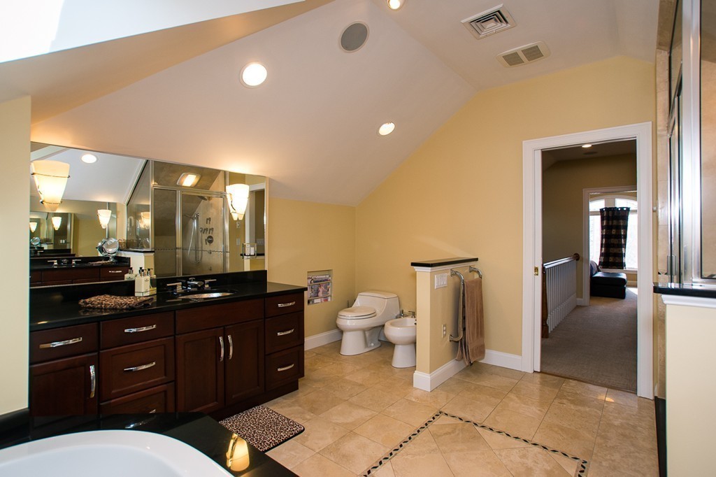 60 Gardner Road, Unit 2 Brookline, MA 02445 - Photo 14 of 26