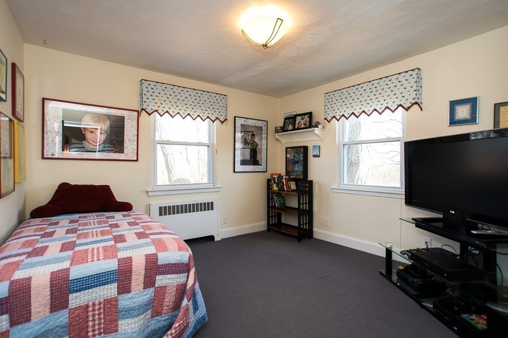 60 Gardner Road, Unit 2 Brookline, MA 02445 - Photo 20 of 26