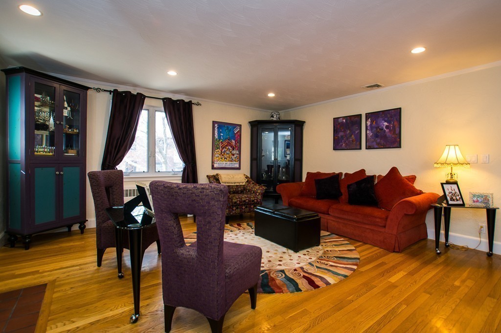 60 Gardner Road, Unit 2 Brookline, MA 02445 - Photo 6 of 26