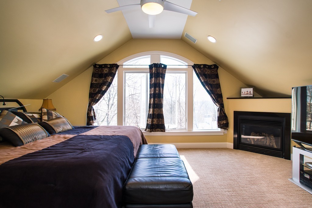 60 Gardner Road, Unit 2 Brookline, MA 02445 - Photo 10 of 26